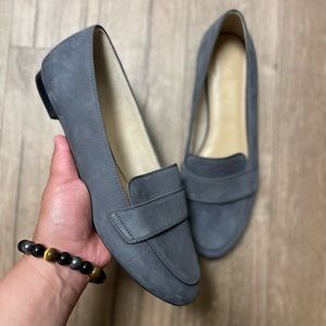 Talbots gray round toe loafer size 9.5